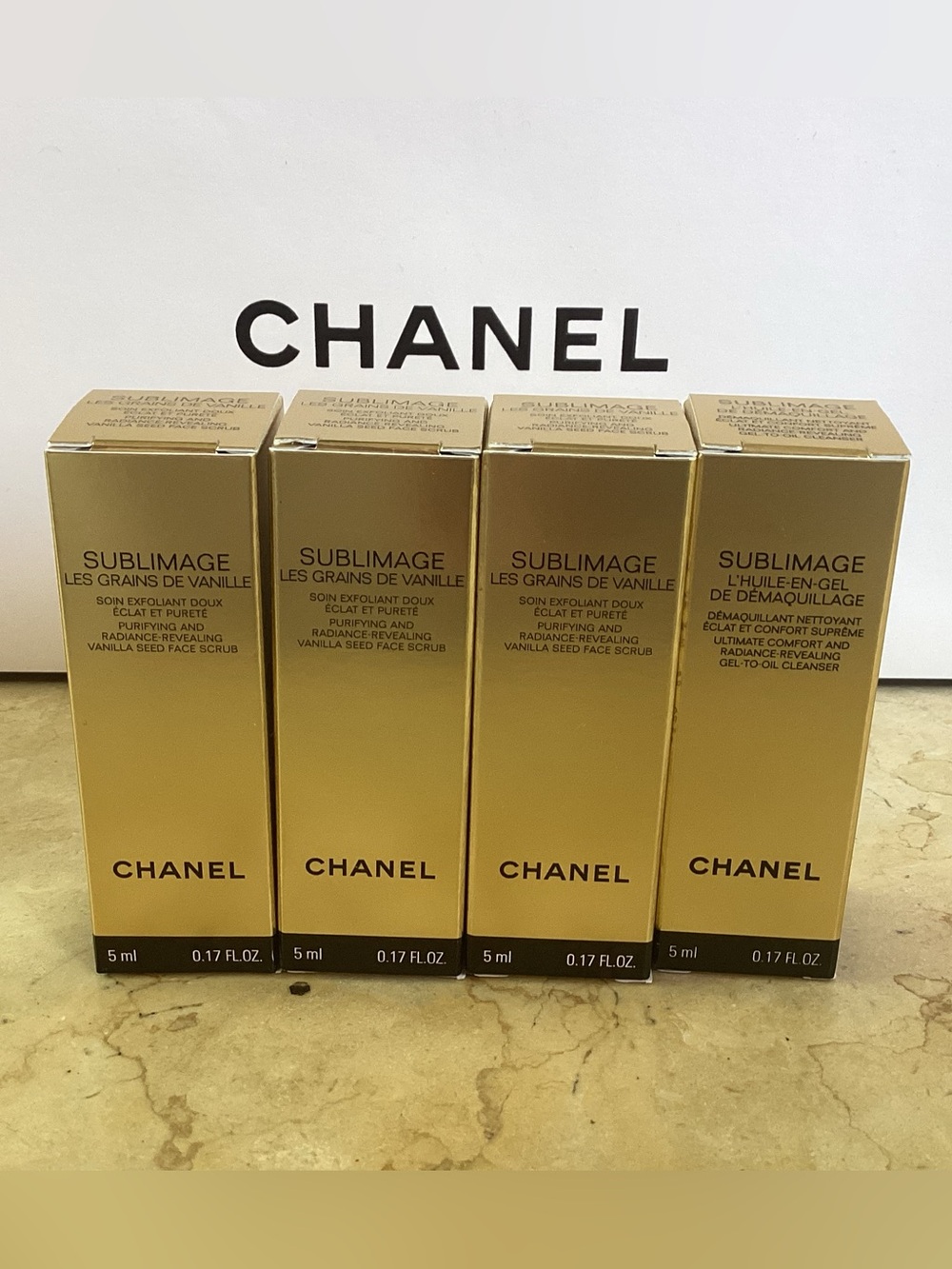 CHANEL Sublimage Les Grains de Vanille Mini Face Scrub - Gold Bundle